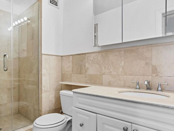 333 East 34th Street 14D, New York NY 10016