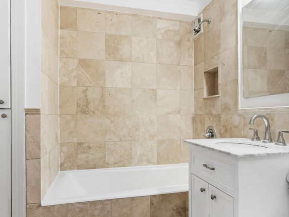 333 East 34th Street 14D, New York NY 10016