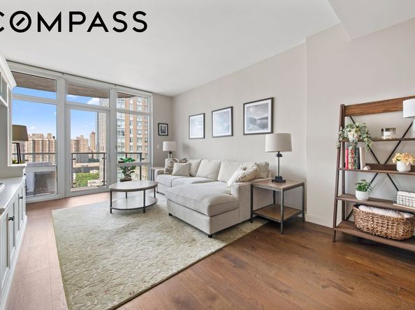 555 West 59th Street 21H, New York NY 10019