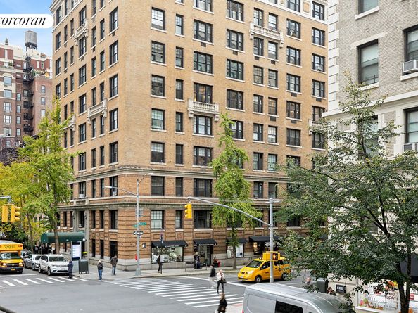 25 East 83rd Street 2E, New York NY 10028