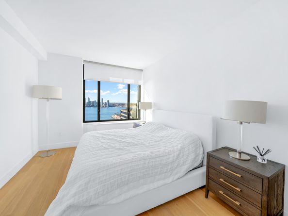 110 Charlton Street 22A, New York NY 10014