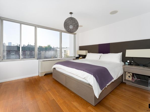 525 East 11th Street 6C, New York NY 10009