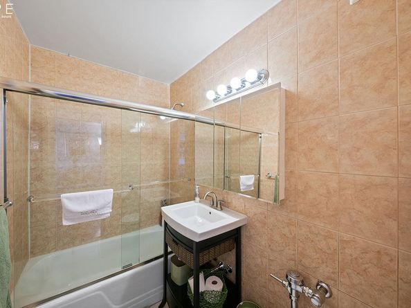 1160 3rd Avenue 11K, New York NY 10065