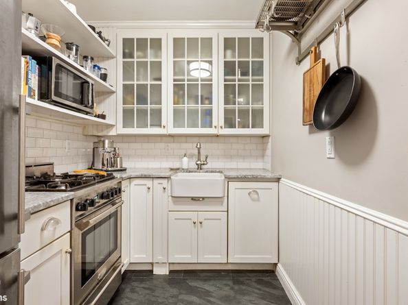 166 West 76th Street 1F, New York NY 10023
