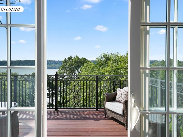 3061 Scenic Place, Bronx NY 10463