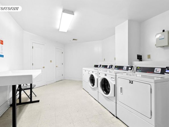 19-19 24th Avenue R102, Queens NY 11102