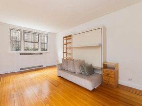 25 Minetta Lane 1F, New York NY 10012