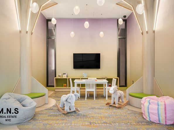 22-54 46th Street 504, Queens NY 11105