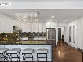 42-60 Crescent Street PH10C, Queens NY 11101