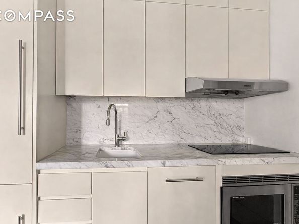 56 Jane Street 4B, New York NY 10014