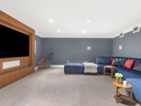 100 Barclay Street 16A, New York NY 10007