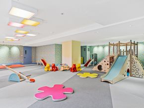 100 Barclay Street 16A, New York NY 10007