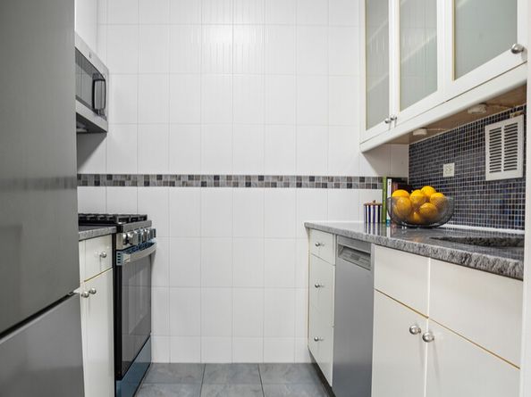 245 East 93rd Street 20C, New York NY 10128