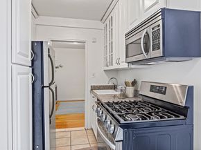 7261 Shore Road 4P, Brooklyn NY 11209