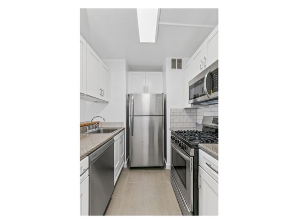 415 East 37th Street 5D, New York NY 10016