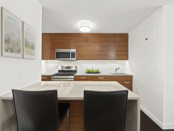 16 West 16th Street 9LS, New York NY 10011