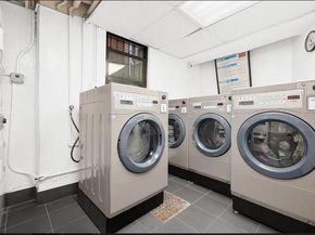 50-21 39th Place 5C, Queens NY 11104