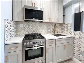 50-21 39th Place 5C, Queens NY 11104