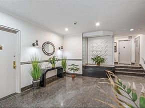 50-21 39th Place 5C, Queens NY 11104