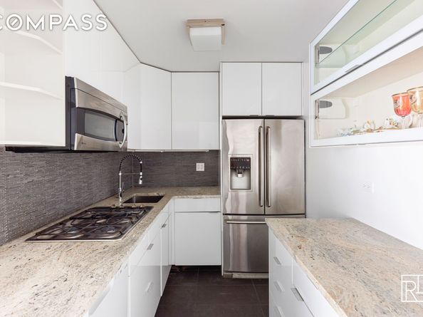 10 West 15th Street 403, New York NY 10011