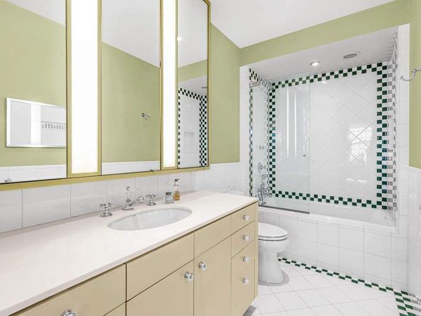 19 East 92nd Street, New York NY 10128