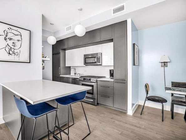 416 West 52nd Street 413, New York NY 10019