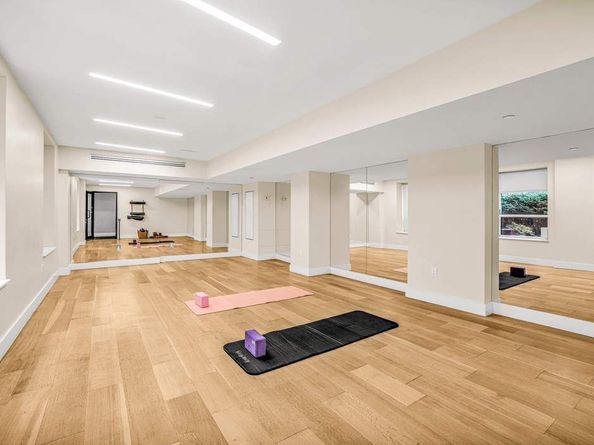 416 West 52nd Street 413, New York NY 10019