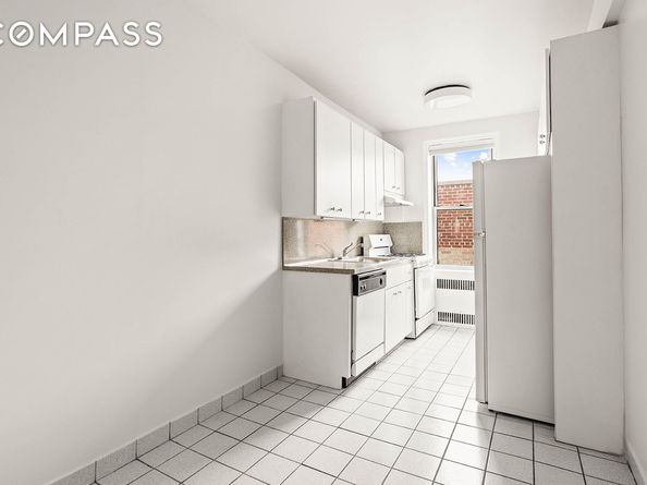 76-12 35th Avenue 6J, Queens NY 11372