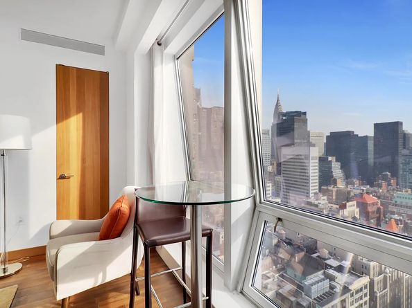 400 5th Avenue 37C, New York NY 10018