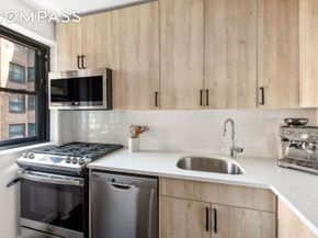 201 Clinton Avenue 10F, Brooklyn NY 11205