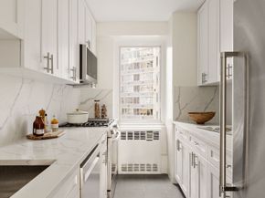 411 East 53rd Street 6L, New York NY 10022