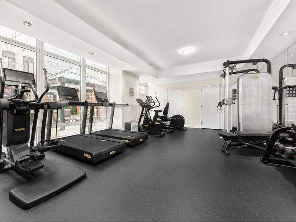 207 East 57th Street 19B, New York NY 10022