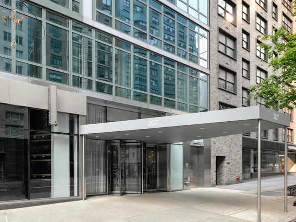 207 East 57th Street 19B, New York NY 10022