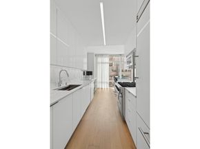 207 East 57th Street 19B, New York NY 10022