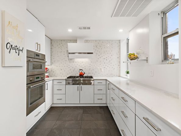 10 West 86th Street PH15A, New York NY 10024