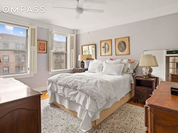 37-28 80th Street 32, Queens NY 11372