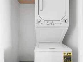 195 Hawthorne Street 5E, Brooklyn NY 11225