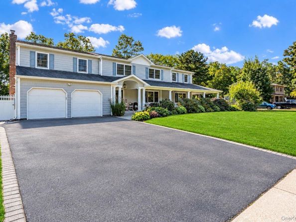 12 Brooktree Court, Bohemia NY 11716