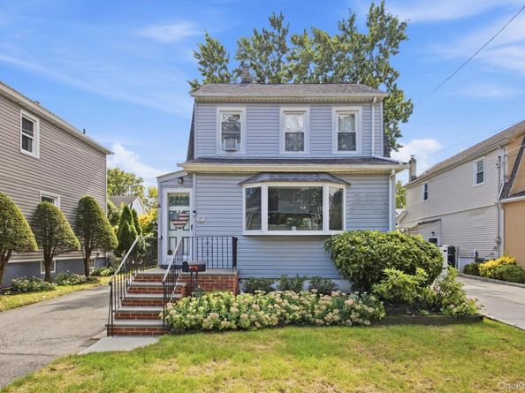 27 South Drive, Valley Stream NY 11581