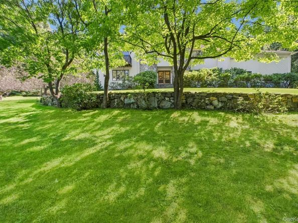 2054 Quaker Ridge Road, Croton-on-Hudson NY 10520