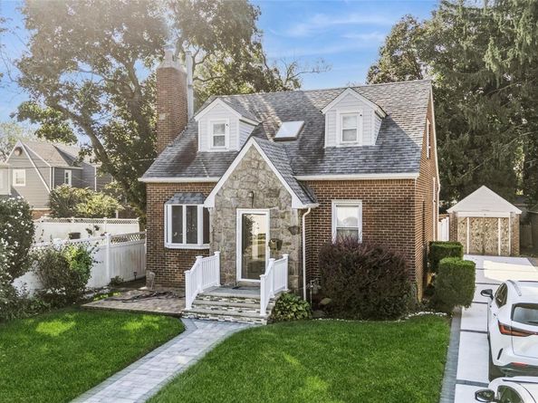 800 Wesley Street, North Baldwin NY 11510
