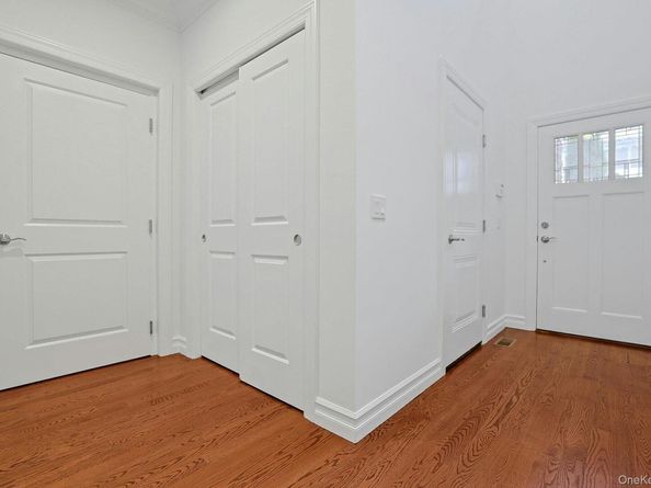 15 Hidden Ridge Court, Scarsdale NY 10583