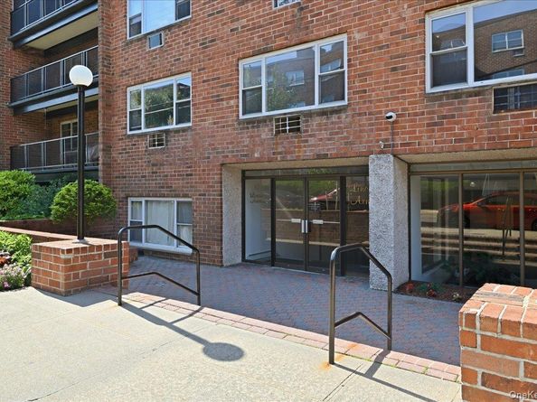101 Lincoln Avenue 4K, Mineola NY 11501