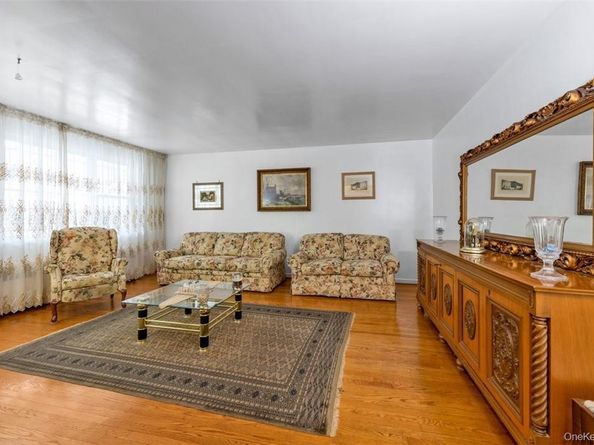1201 Neill Avenue, Bronx NY 10461