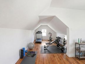 1148 E 211th Street, Bronx NY 10469