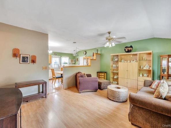 3 Megan Court, Bellport NY 11713