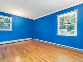 3 Drake Lane, Kings Park NY 11754