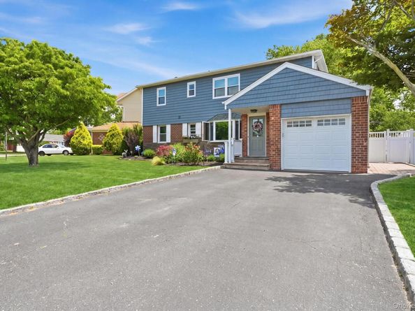841 Willow Road, Franklin Square NY 11010