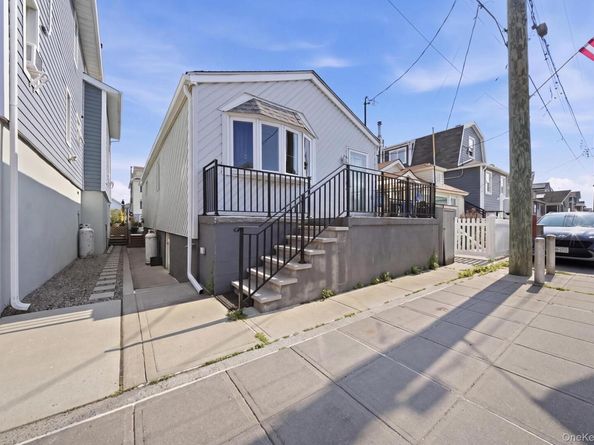 39 W 11th Road, Broad Channel NY 11693