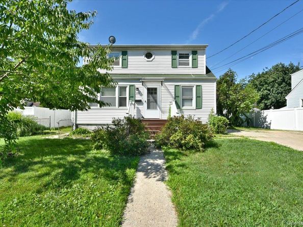 265 S Delaware Avenue, Lindenhurst NY 11757